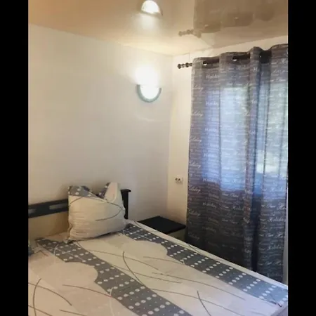 Gasthuis The House Of Roses 4*