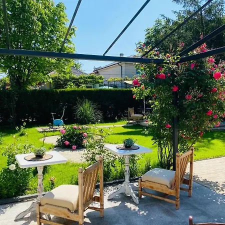 Gasthof The House Of Roses 4*