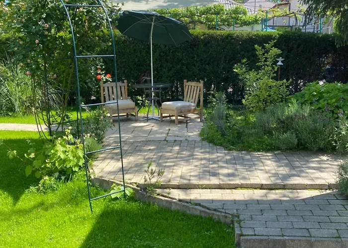 The House Of Roses Guest house